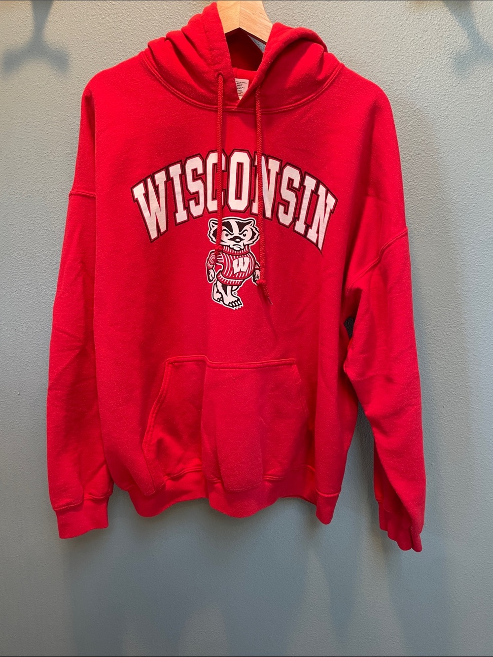 Wisconsin Bucky Badger Hoodie – Red Pullover – XL